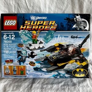 LEGO Artic Batman vs Mr. Freeze Aquaman on Ice Set #76000
